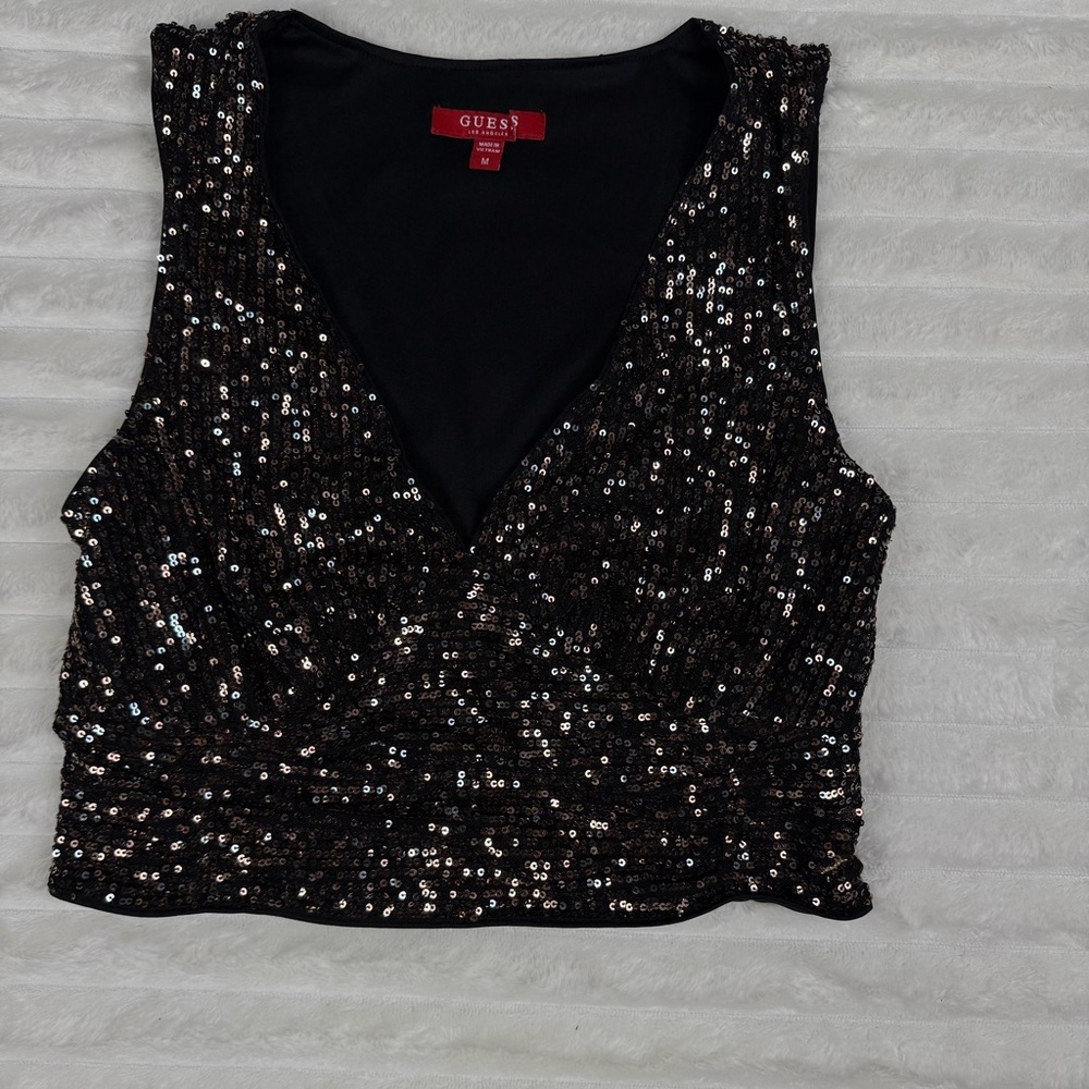 NWOT GUESS Bronze Gold  Sequin Sleeveless V-Neck Crop Top – Size M Glam  Sparkly